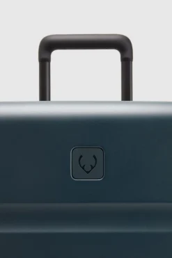 Icon Stripe 66cm Suitcase