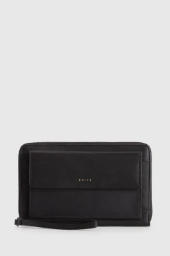 RFID Payton Leather Travel Wallet